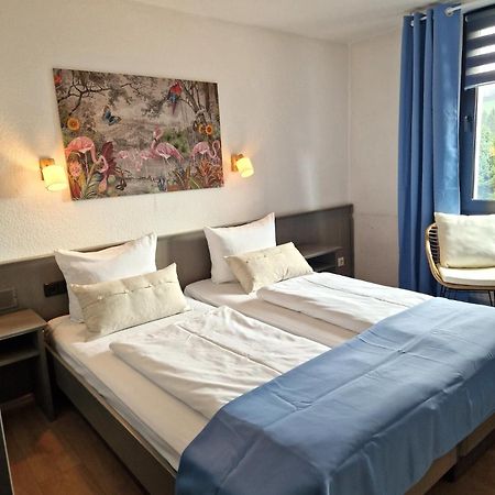 Hotel เองเกลส์เคียร์เชน ภายนอก รูปภาพ